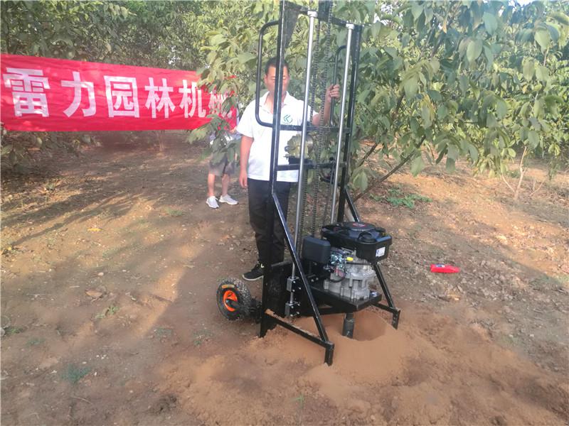 電線桿鉆坑機現代化打洞3米深